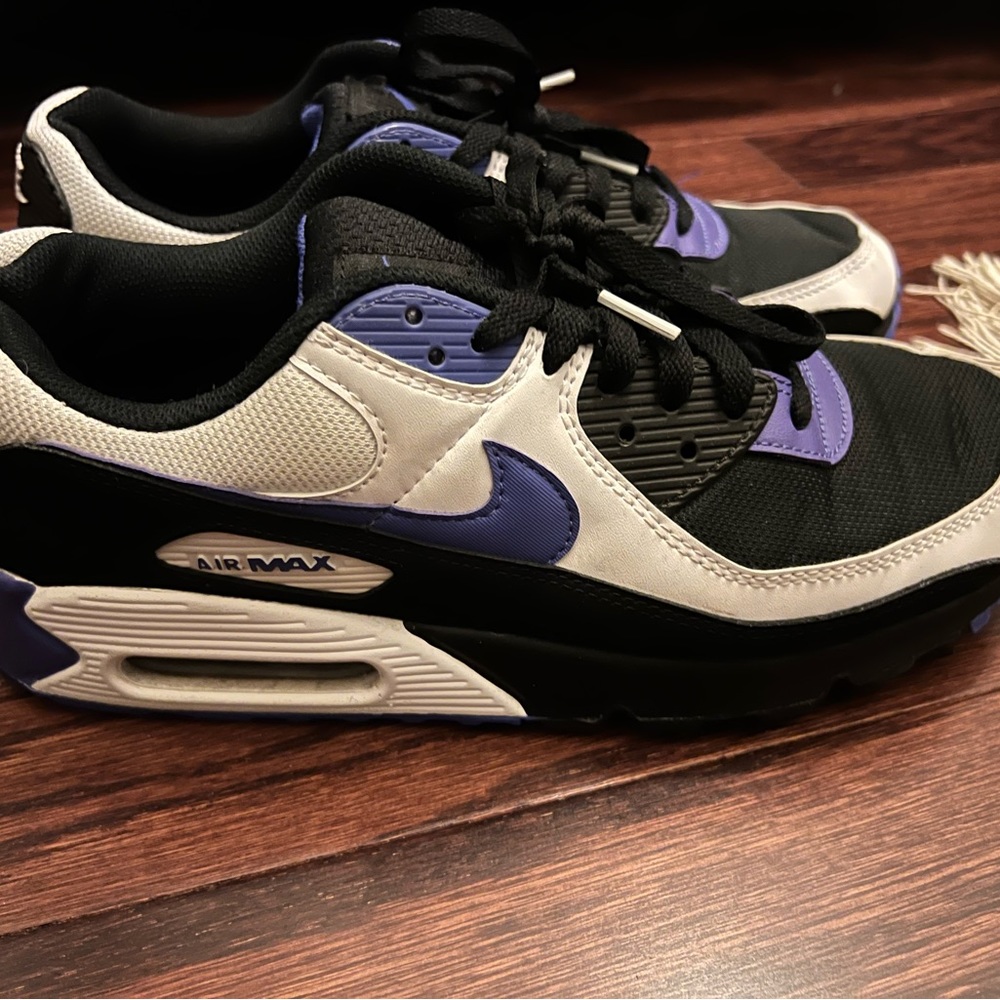 Mens Nike Air Max Size 10.5 purple / black / white